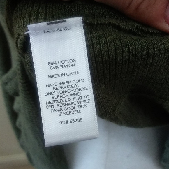 Express Criss Cross Sweater shirt Size Small - Picture 5 of 8